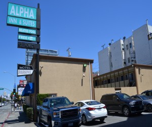 Alpha Inn & Suites San Francisco - Free limited parking is available at Alpha Inn