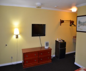 Alpha Inn & Suites San Francisco - All rooms feature flatscreen TVs