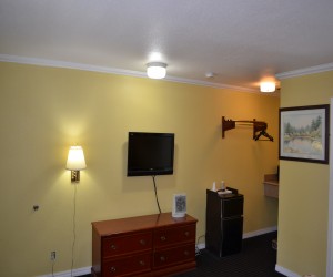 Alpha Inn & Suites San Francisco - Microwave and Fridge available