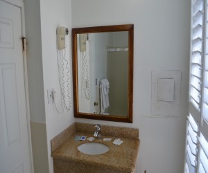 Alpha Inn & Suites San Francisco - Bathroom